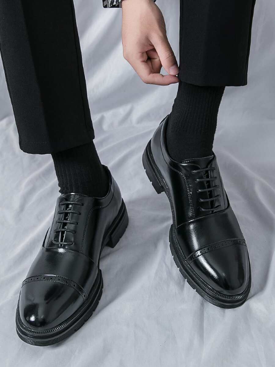 Men's Lace-Up Oxford Shoes