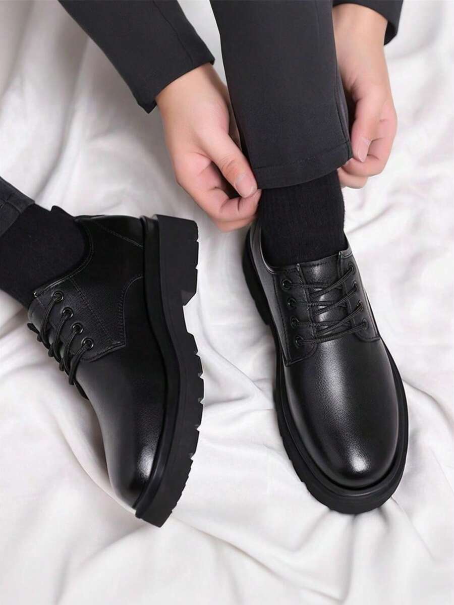 Scarpe derby uomo con lacci